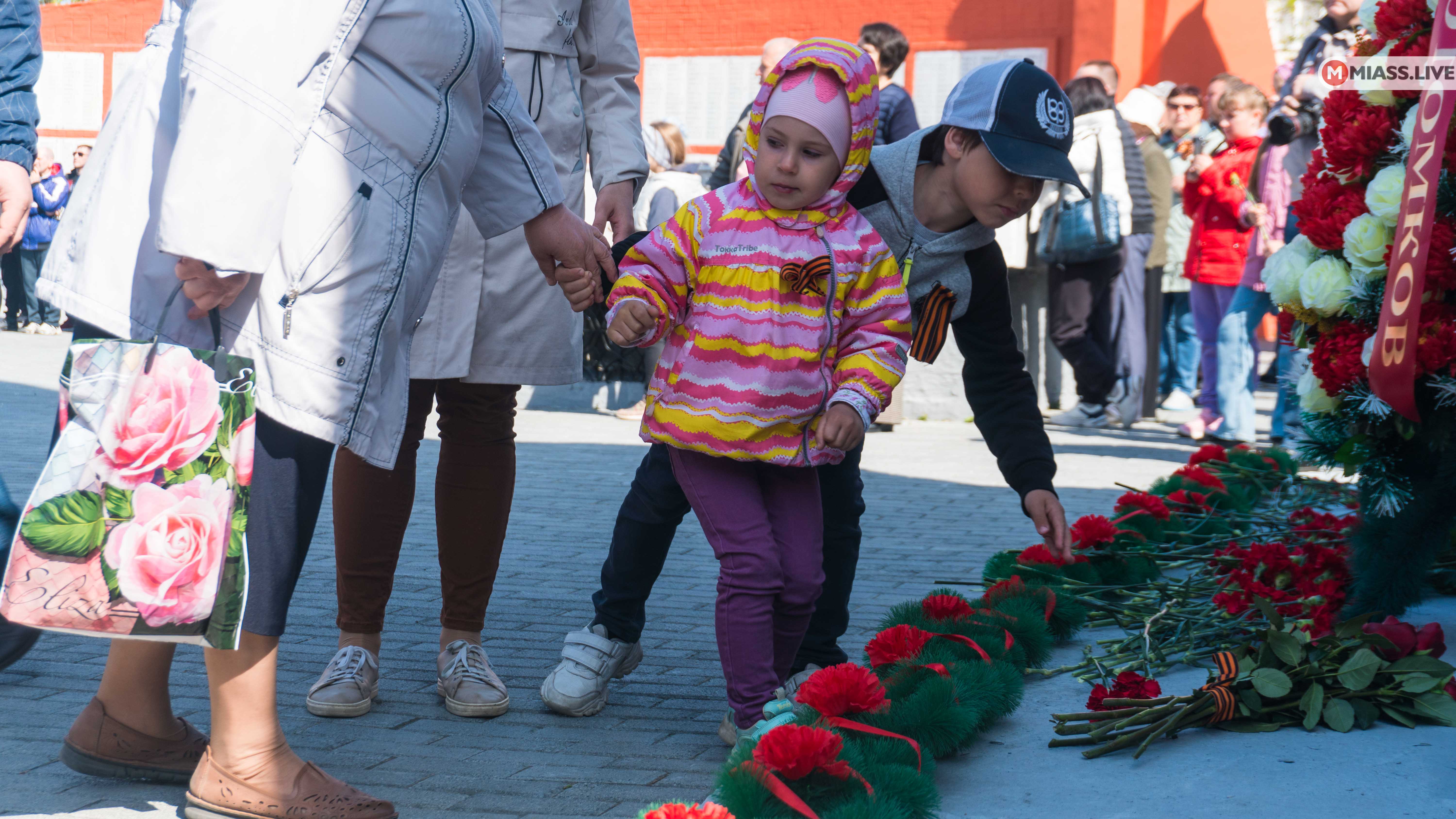 Фото Детей К 17 Сентября Возложение Цветов