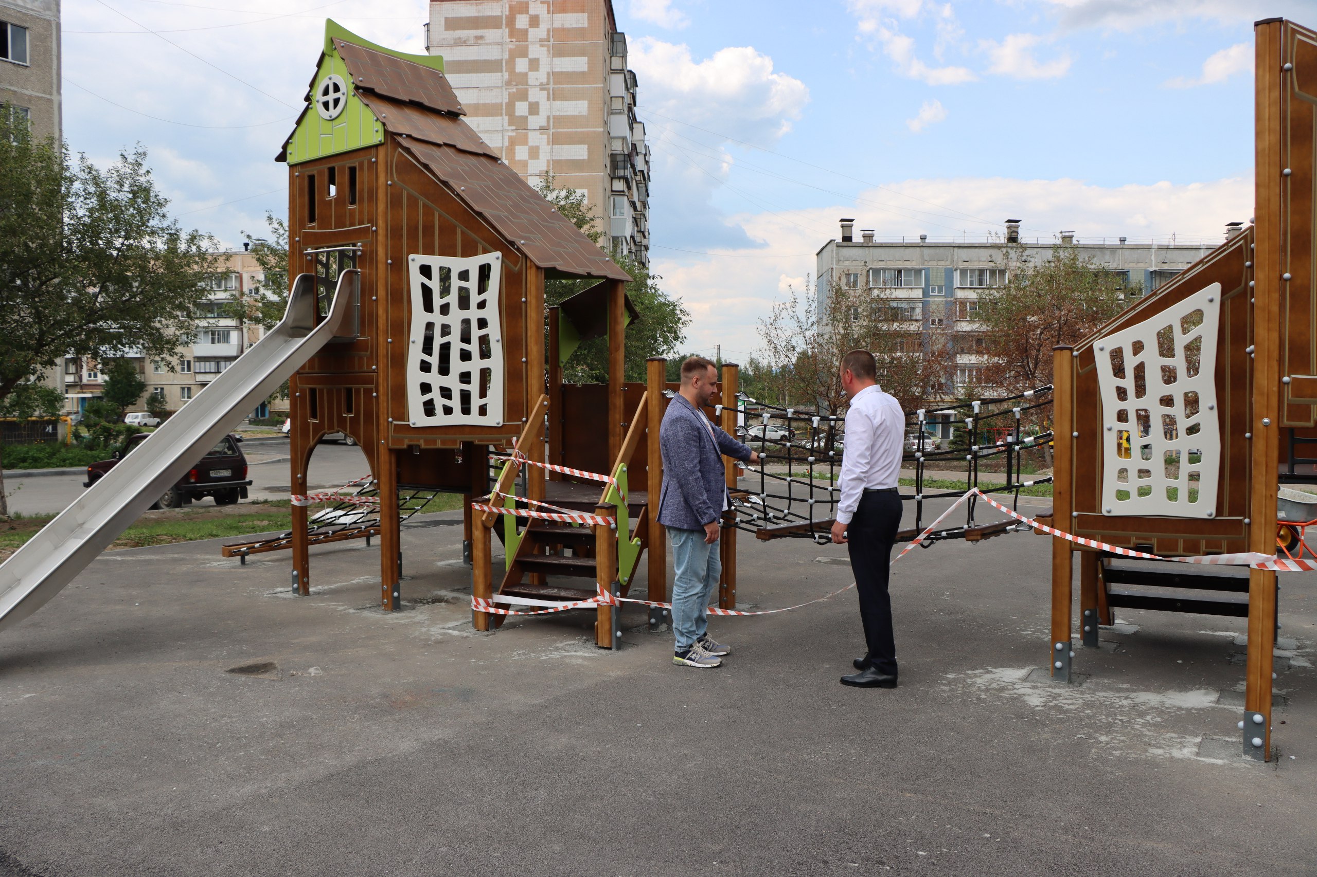 Миасс.Live | В Миассе продолжается благоустройство сквера «Академический»